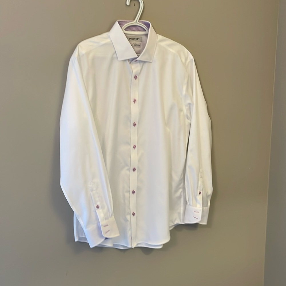 White men’s dress shirt with purple/lilac cuffs and buttons